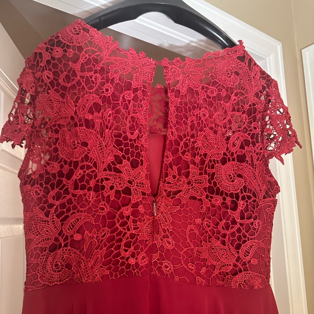 Plus size Burgandy gown size 3 X. Short sleeve & floor length